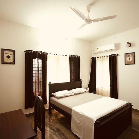 Daffodils Inn Alappuzha Екстер'єр фото