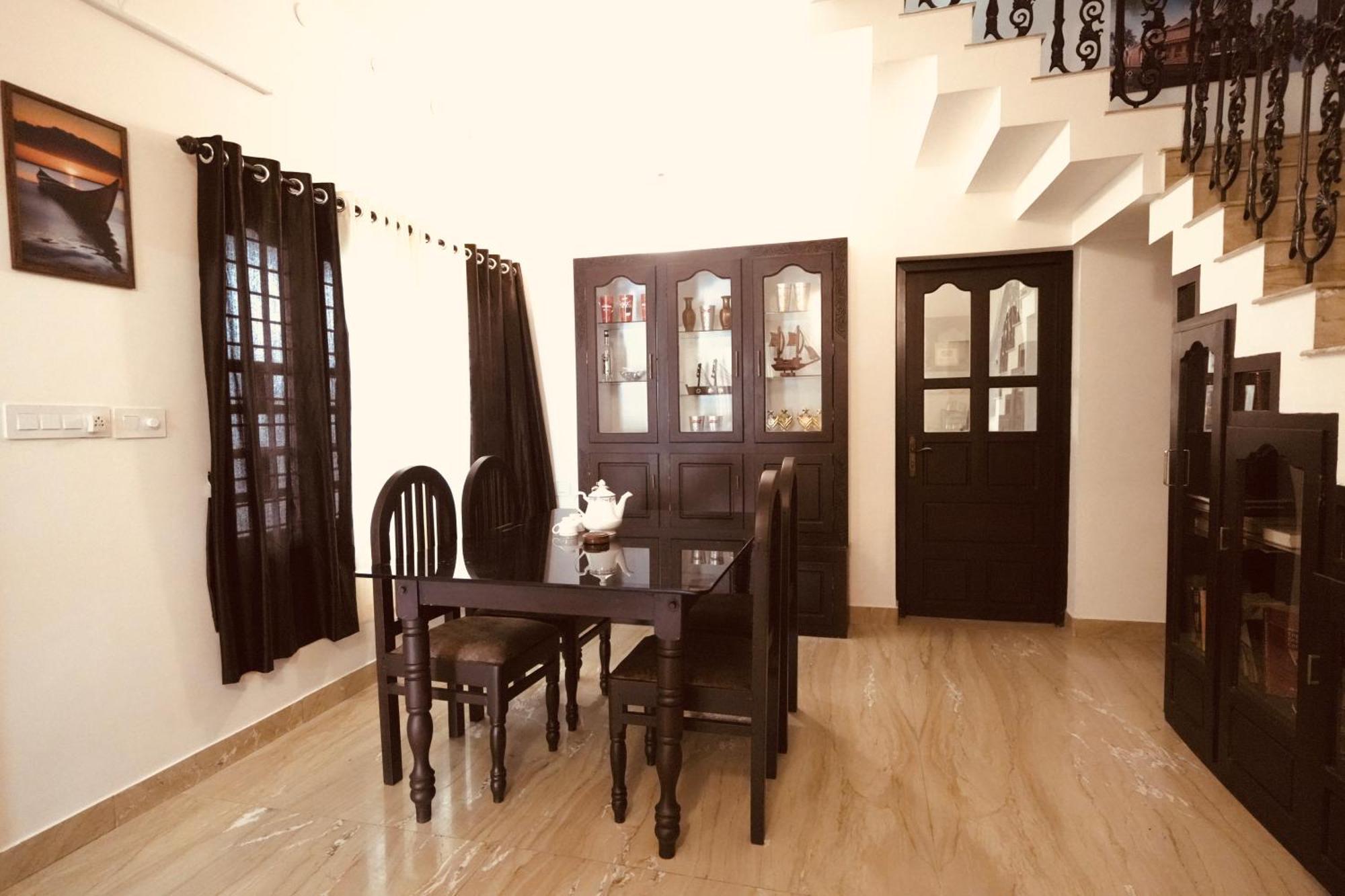 Daffodils Inn Alappuzha Екстер'єр фото