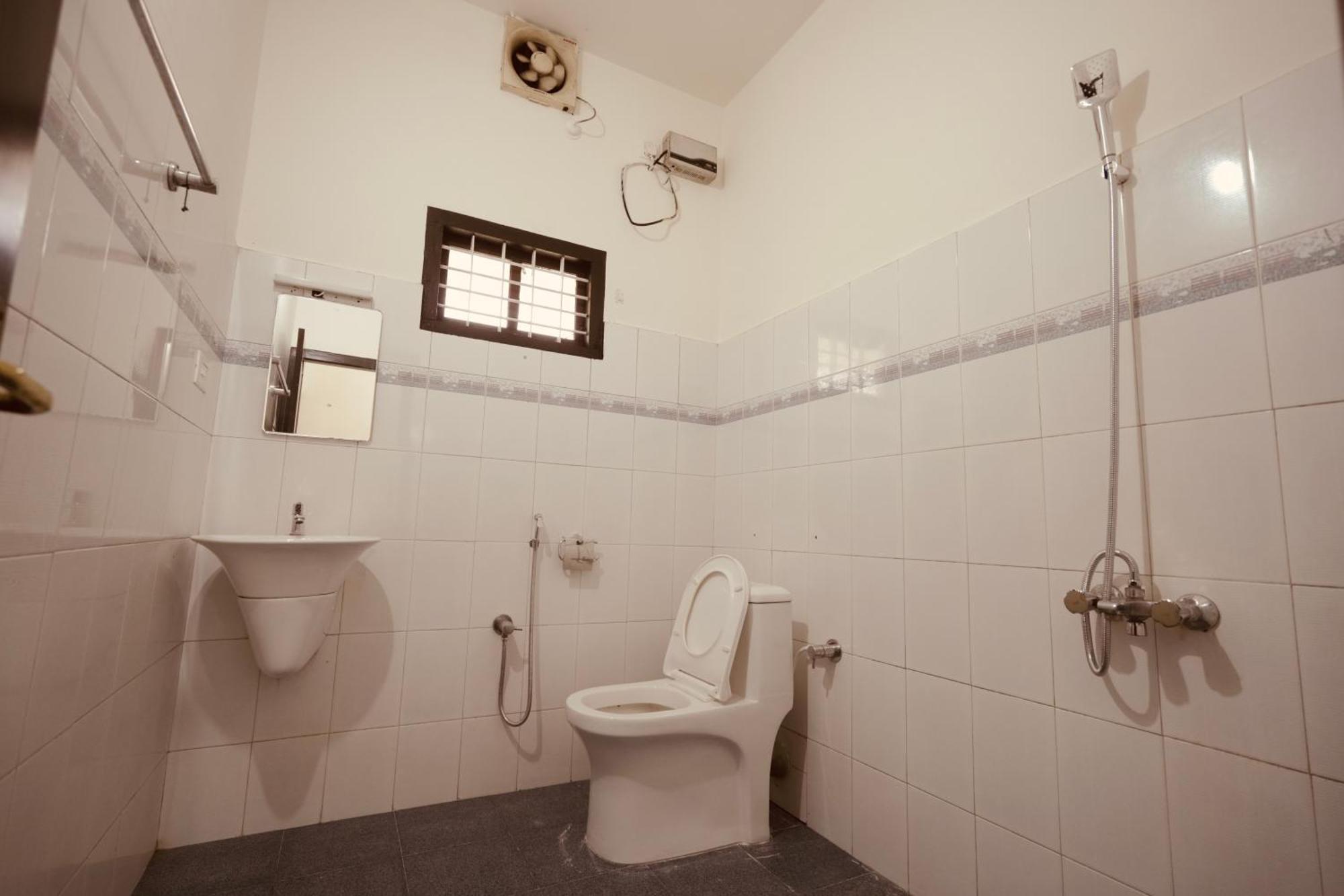 Daffodils Inn Alappuzha Екстер'єр фото