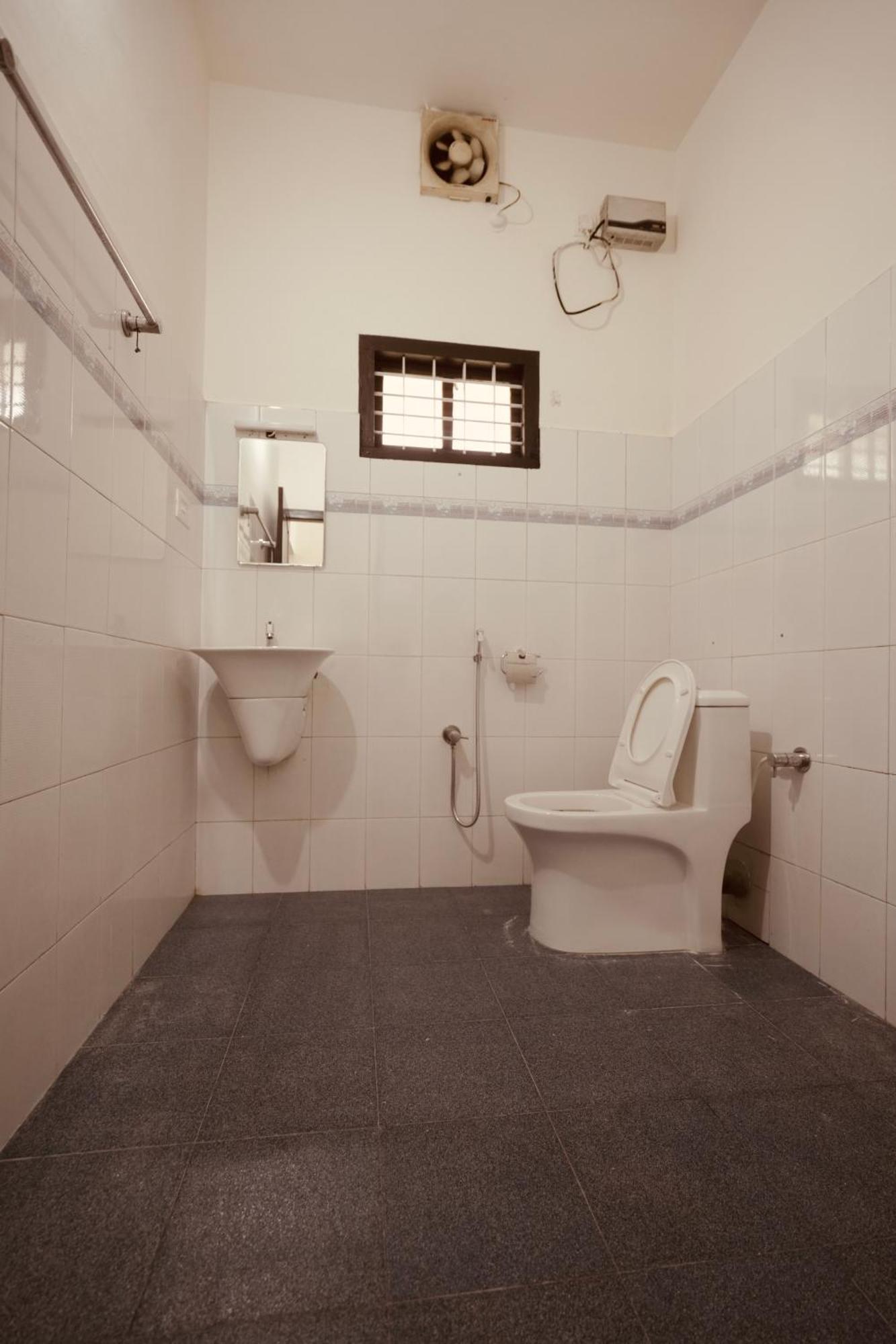 Daffodils Inn Alappuzha Екстер'єр фото