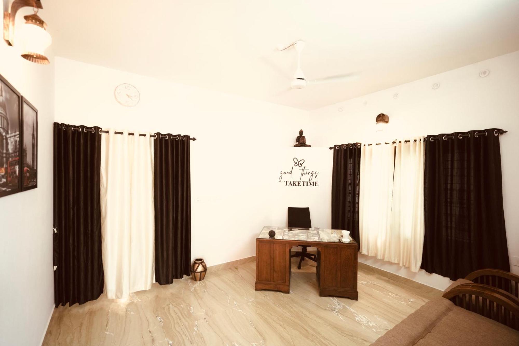 Daffodils Inn Alappuzha Екстер'єр фото
