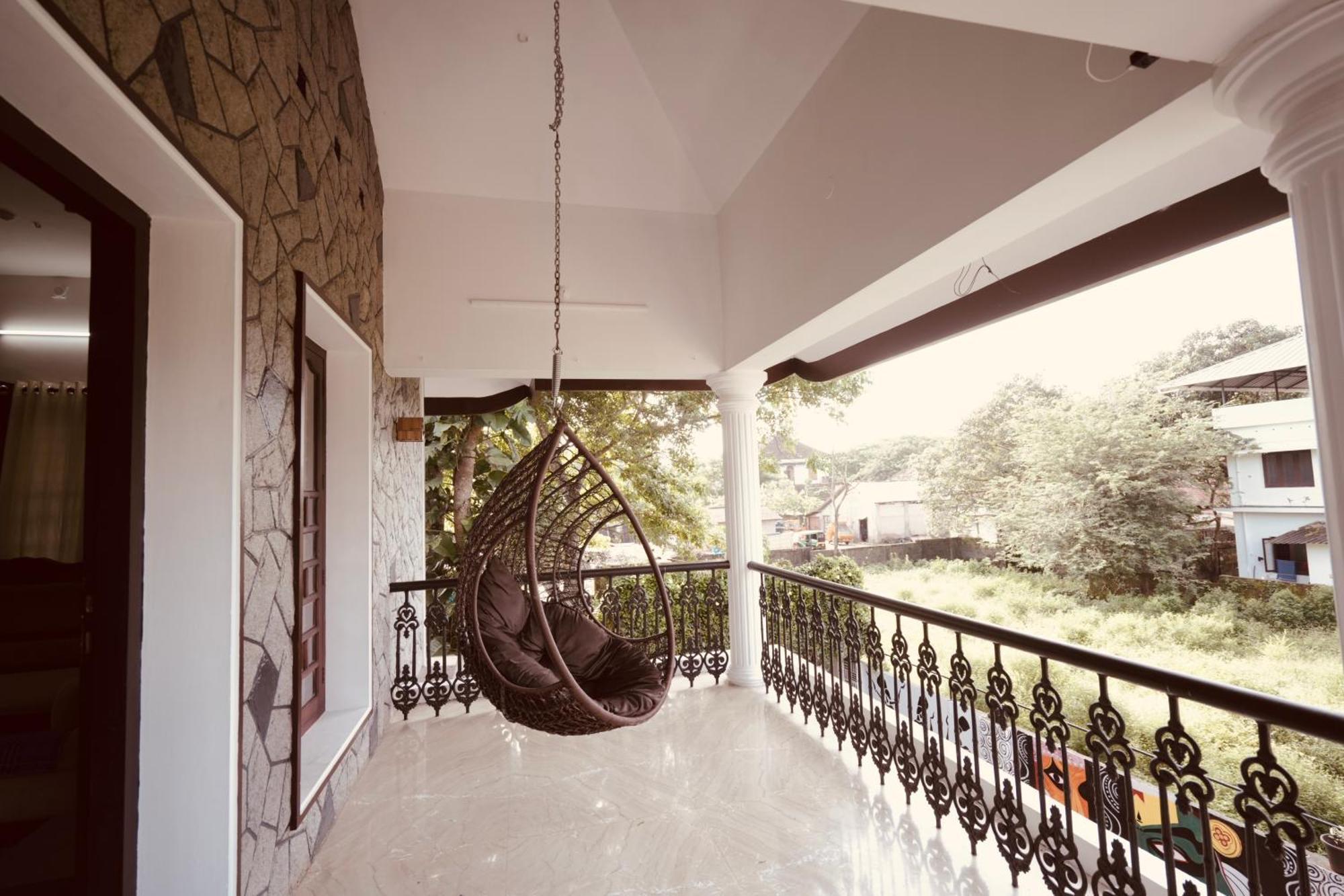 Daffodils Inn Alappuzha Екстер'єр фото