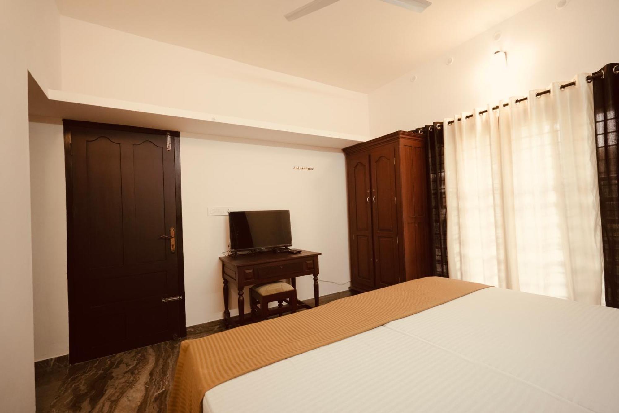 Daffodils Inn Alappuzha Екстер'єр фото